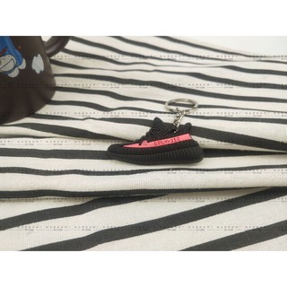 Móc Khóa Giày Yeezy 350 V2 Đen Đỏ