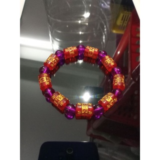 chuỗi đeo tay màu đỏ mix tím