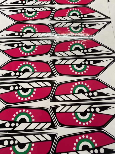 Tem dán mắt đèn vario trắng Hồng trên trắng dưới hồng