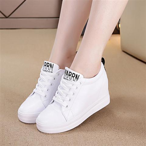 Giày thể thao đế dày tăng chiều cao màu trắng thiết kế mới thoáng khí thời trang mùa xuân dành cho nữ