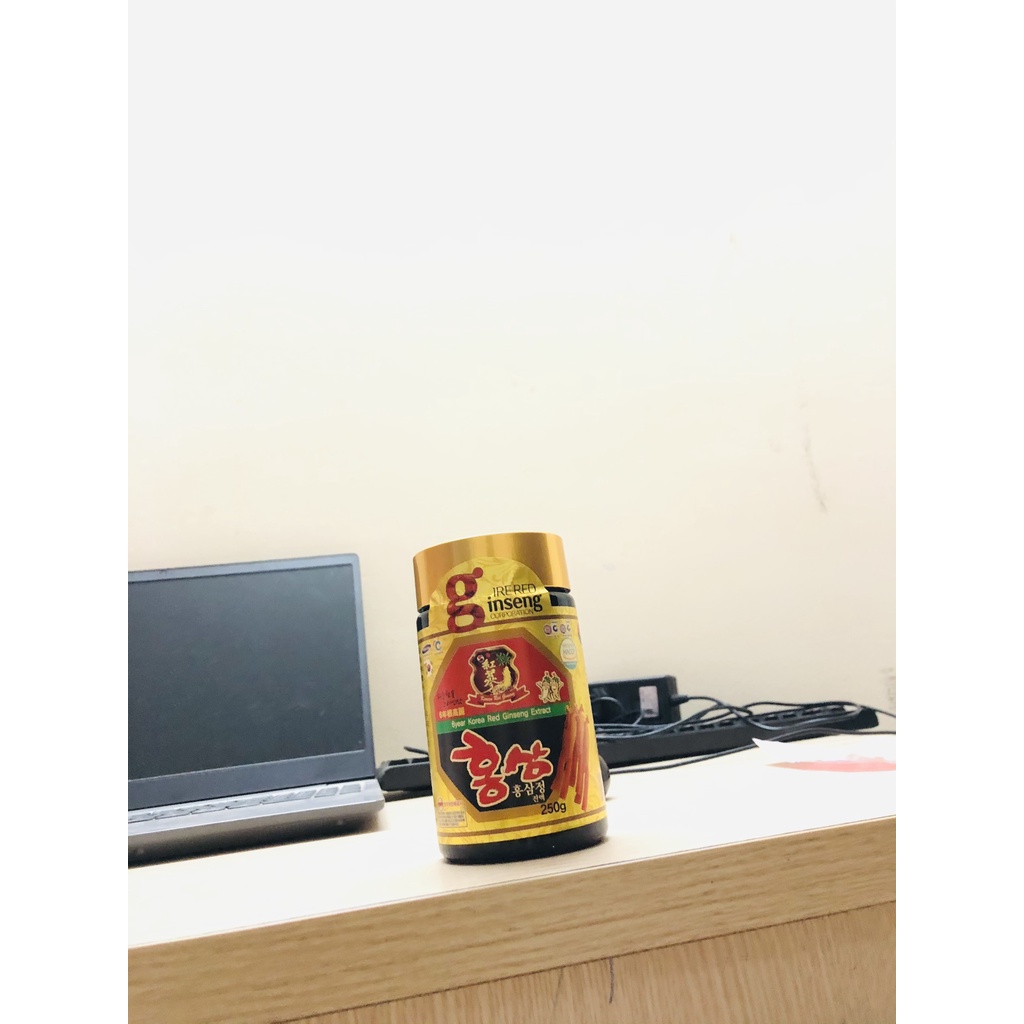 Cao hồng sâm Hàn Quốc 6 năm tuổi ( hộp 4 lọ x 250gr)