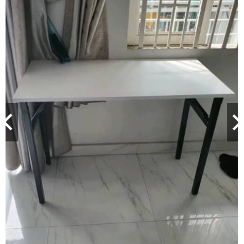 Bàn làm việc, bàn học  khung sắt gấp gọn đa năng thông minh có thể làm bàn ăn IGA- GM61