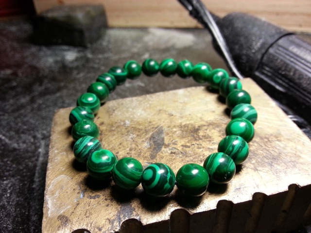 Vòng tay phong thuỷ đá Malachite 8ly