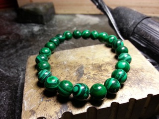 Vòng tay phong thuỷ đá Malachite 8ly