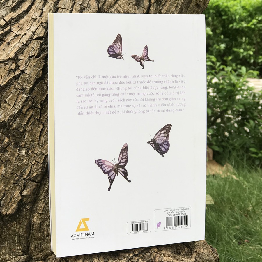 Sách - Cuộc Đời Mỗi Người Phụ Nữ Bắt Đầu Từ Sự Tự Tôn (Kèm Bookmark) | BigBuy360 - bigbuy360.vn