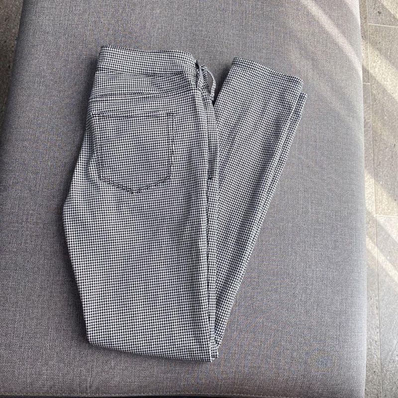 Quần Kaki Skinny EARTH Music&Ecology Hàng Xuất Dư Nhật Xịn Cao Cấp Dáng Ôm Chất Siêu Mịn Chấm Đen