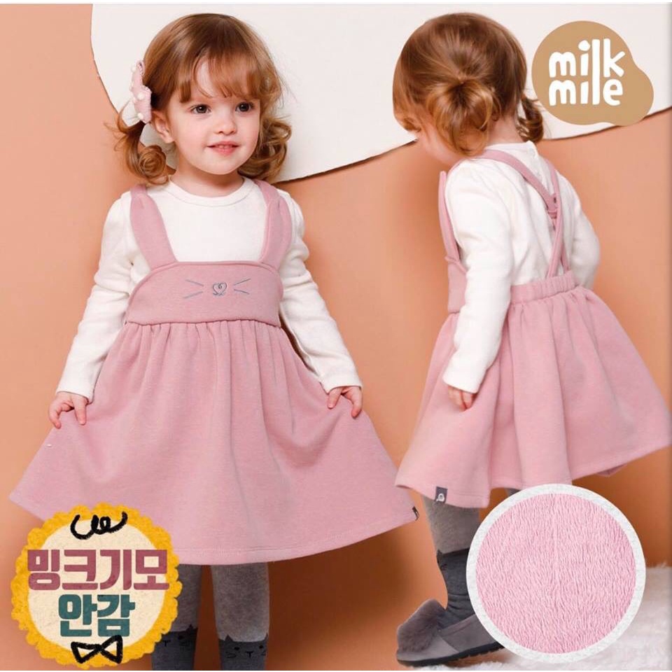 Bộ váy yếm hồng nỉ lông + áo thun trắng