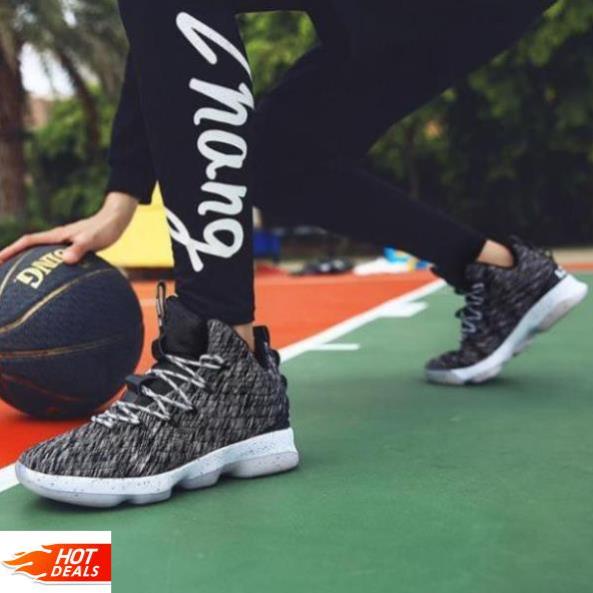 XẢ 𝐑Ẻ 𝐍𝐇Ấ𝐓 XẢ GIÁ GỐC Giày bóng rổ ( lebron james 15) Xịn Xò New . . 2020 2020 a)) .11 $