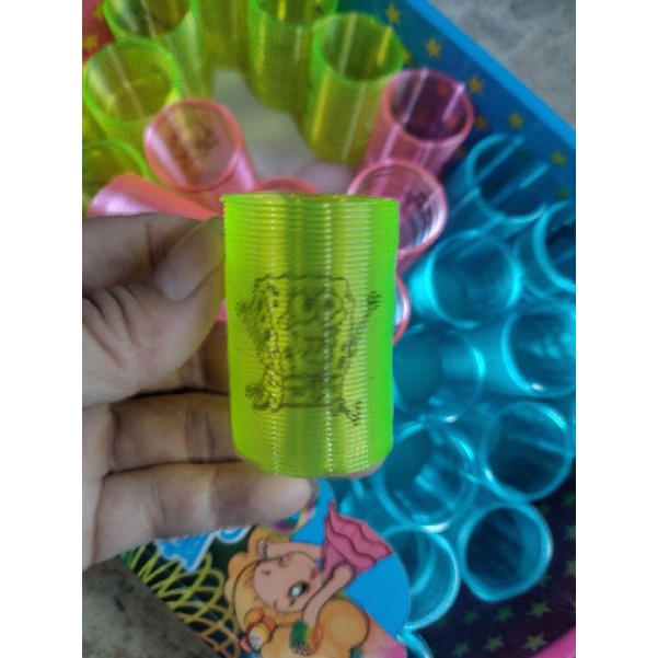 10 chiếc lò xo phát sáng dạ quang cho bé, trang trí derco phát sáng ban đêm