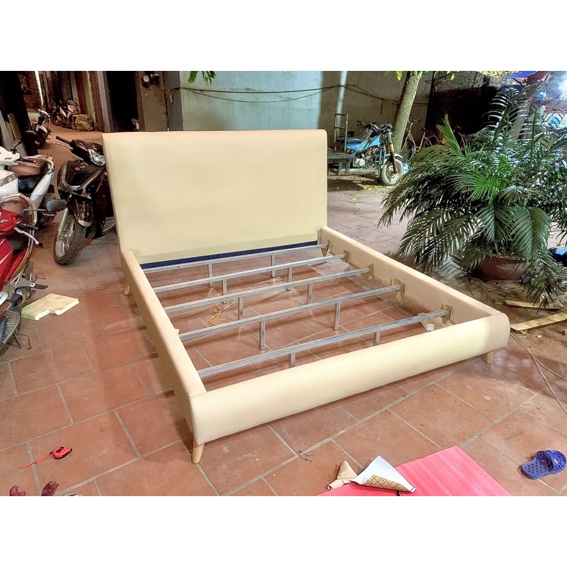 thanh lý giường sofa hàng new