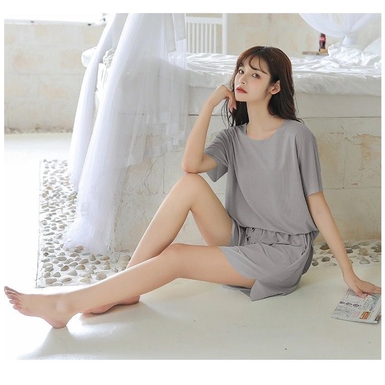 Bộ Đồ Ngủ Tay Ngắn Dáng Rộng Vải Lụa Lạnh Mỏng Cỡ Lớn Thời Trang Mùa Hè Cho Nữ