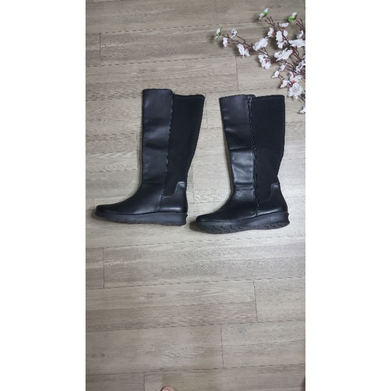 Giày hiệu Easy Spirit xuất dư xịn