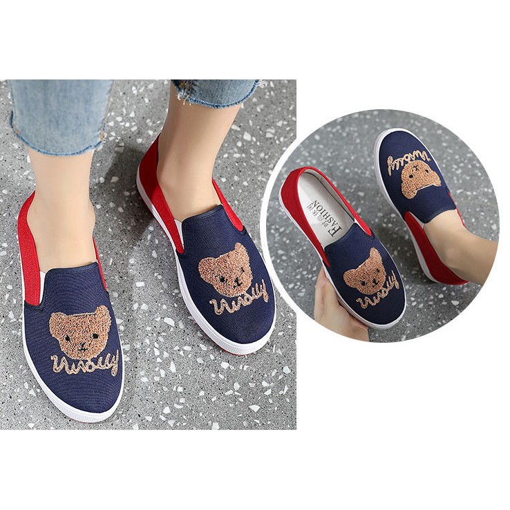 Slip on họa tiết gấu dễ thương cực êm chân dành cho nữ