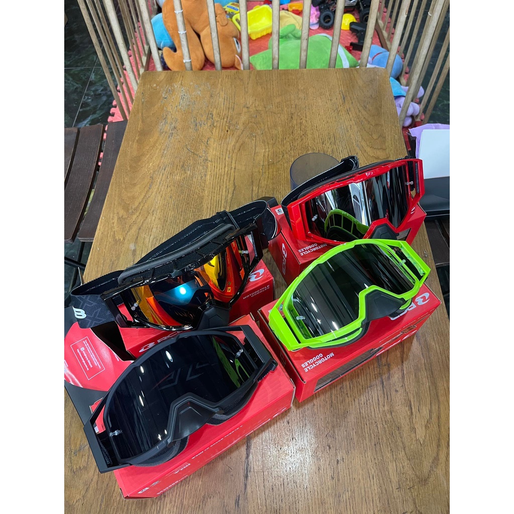 KÍNH CÀO CÀO RCB PHIÊN BẢN GIỚI HẠN