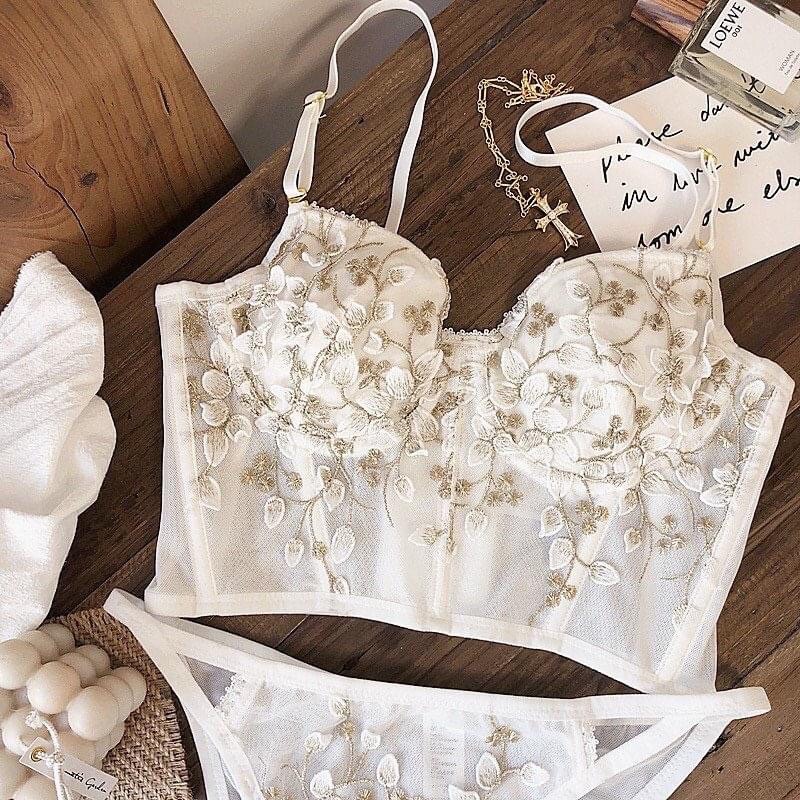SET ĐỒ LÓT TRẮNG ĐIỂM HOẠ TIẾT HOA LÁ (VER 1) - SEXY, GỢI CẢM & QUYẾN RŨ - HOT SALE CAO CẤP XỊN XÒ TỪ QUẢNG CHÂU CHO NỮ | BigBuy360 - bigbuy360.vn