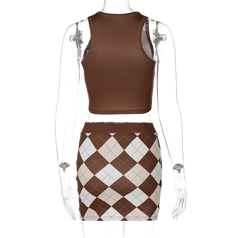 Set đồ gồm áo tanktop cổ tròn + chân váy lưng cao sọc caro xinh xắn thời trang dành cho nữ