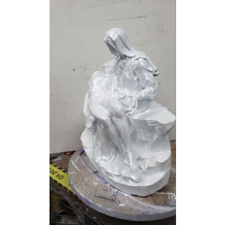 Mô hình Đức Mẹ sầu bi. Pieta