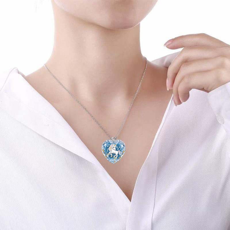 Vòng cổ Mặt Hình Ngựa Một Sừng Đính Đá Pha Lê Xanh Thời Trang