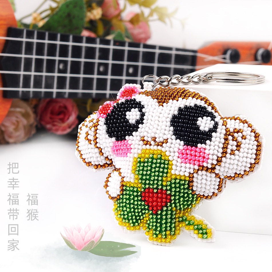 Móc khóa thêu chữ thập, móc khóa kết cườm, mẫu mới cực cute, cực yêu