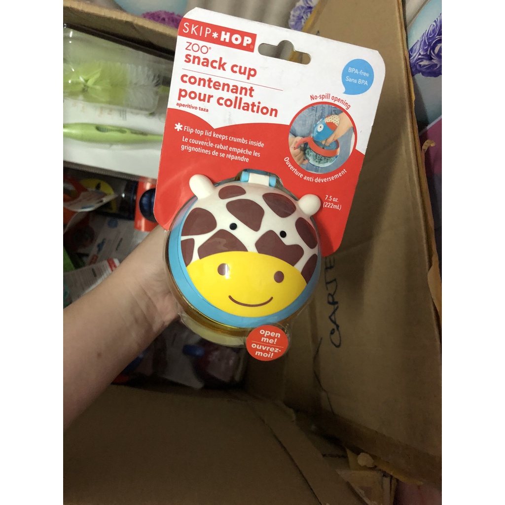 BÌNH NƯỚC và HỘP ĐỰNG BÁNH SKIPHOP