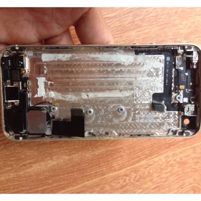 Vỏ iphone 5S cũ 90% có sẵn loa,rung,sạc tai nghe ,dây nguồn