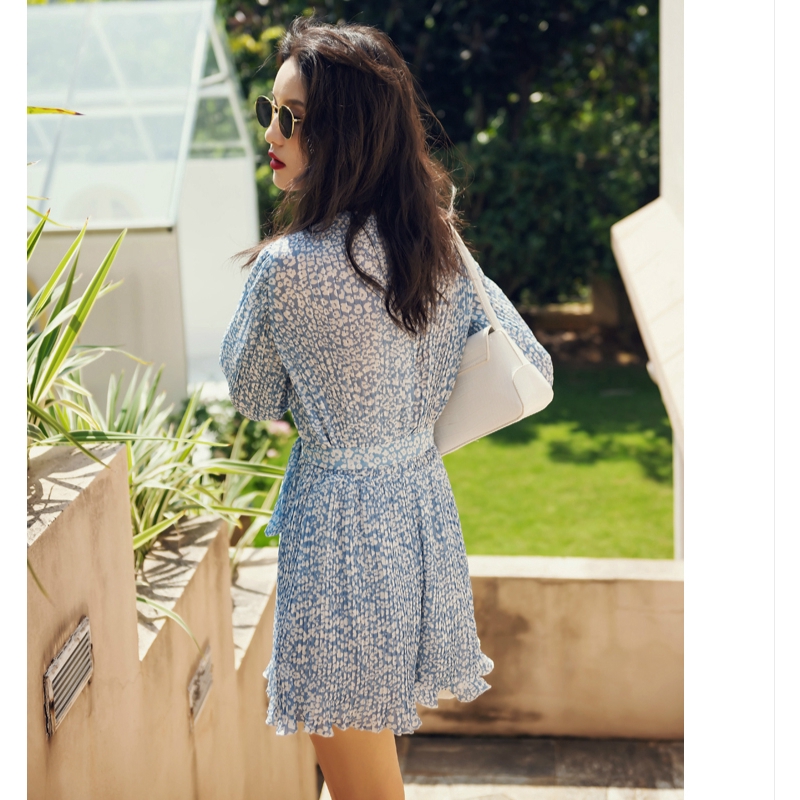 Áo liền quần cổ chữ v tay dài in hoa One Piece | BigBuy360 - bigbuy360.vn