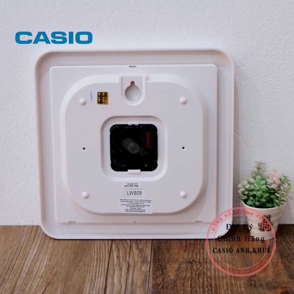 Đồng hồ treo tường Casio IQ-02S-7DF trắng