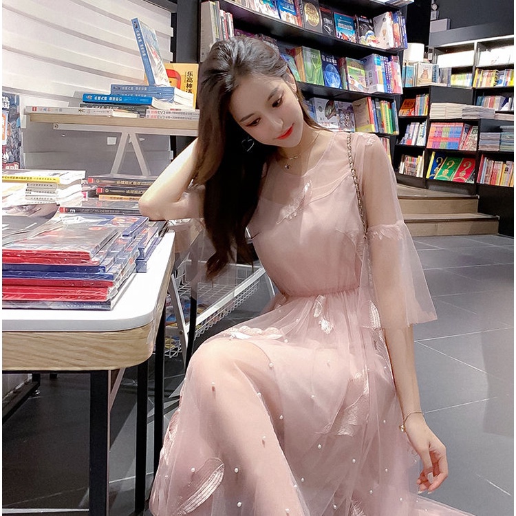 Đầm lưới hai mảnh thêu họa tiết lông vũ xinh xắn dành cho nữ