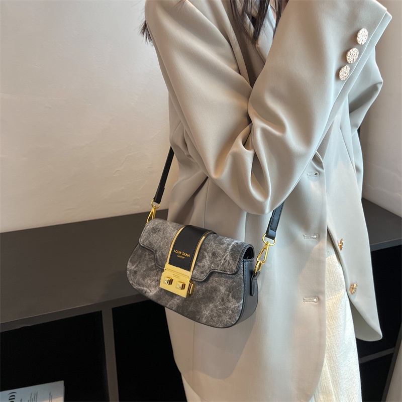 Túi xách đeo chéo JASMIN NOIR 22BL08035 vải denim có khóa gài kiểu yên ngựa thời trang cho nữ