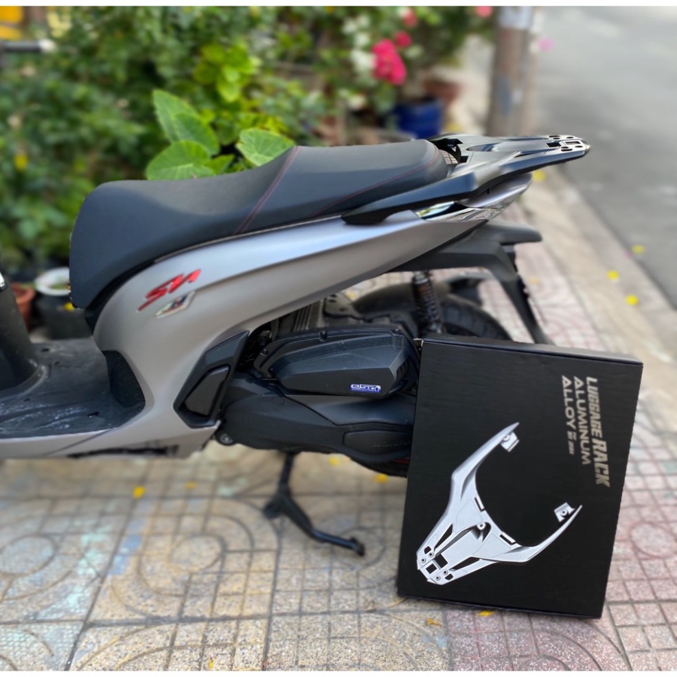 Cảng Sau, Tay Xách SH 350i Nhôm Nguyên Khối MotoArt Chính Hãng