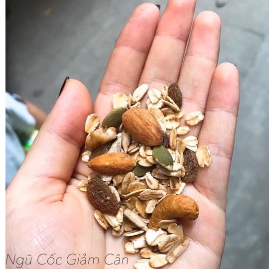 NGŨ CỐC ĂN KIÊNG GRANOLA SIÊU HẠT QUẢ SẤY DINH DƯỠNG HỘP 500G SIÊU NGON