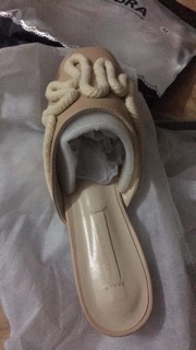 Thanh lý đôi mules Charles@keith xuất xịn ạ