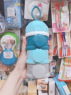 Hộp chia sữa Doux Bebe, 3 ngăn có quai