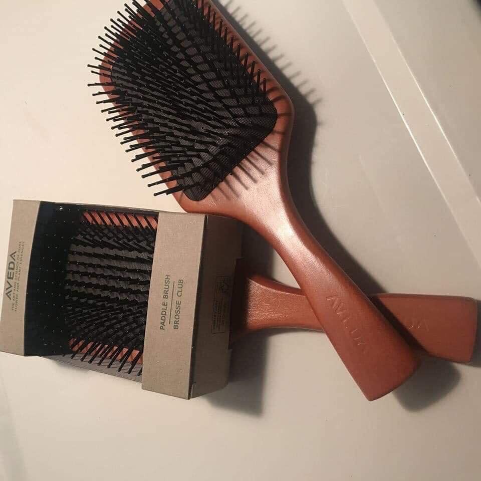 Lược gỡ tóc rối chống tích điện Aveda