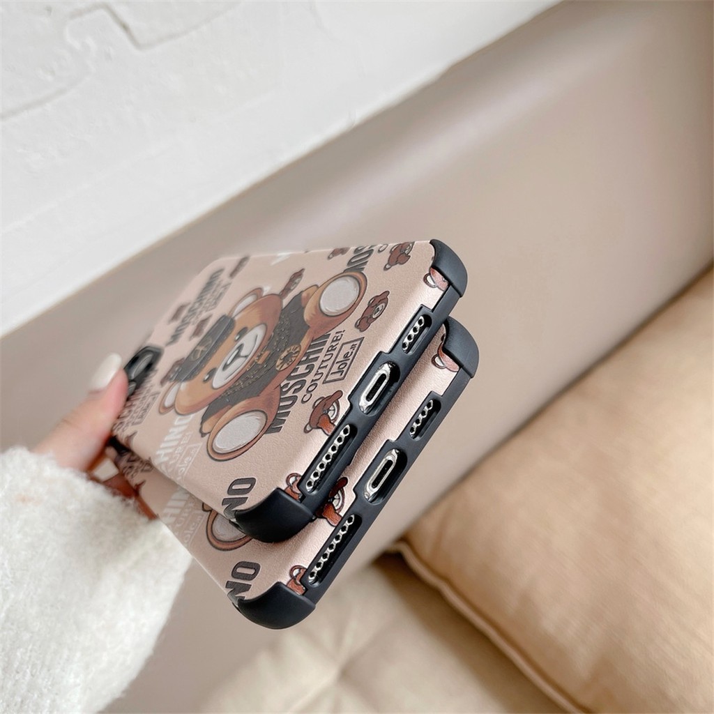 Ốp điện thoại Hình Gấu Moschino Bear Cho dòng Iphone13 12 Mini 11 Pro Max 6 / 6s 7 / 8plus Se2 X / Xs Xr Xsmax # Hg3691