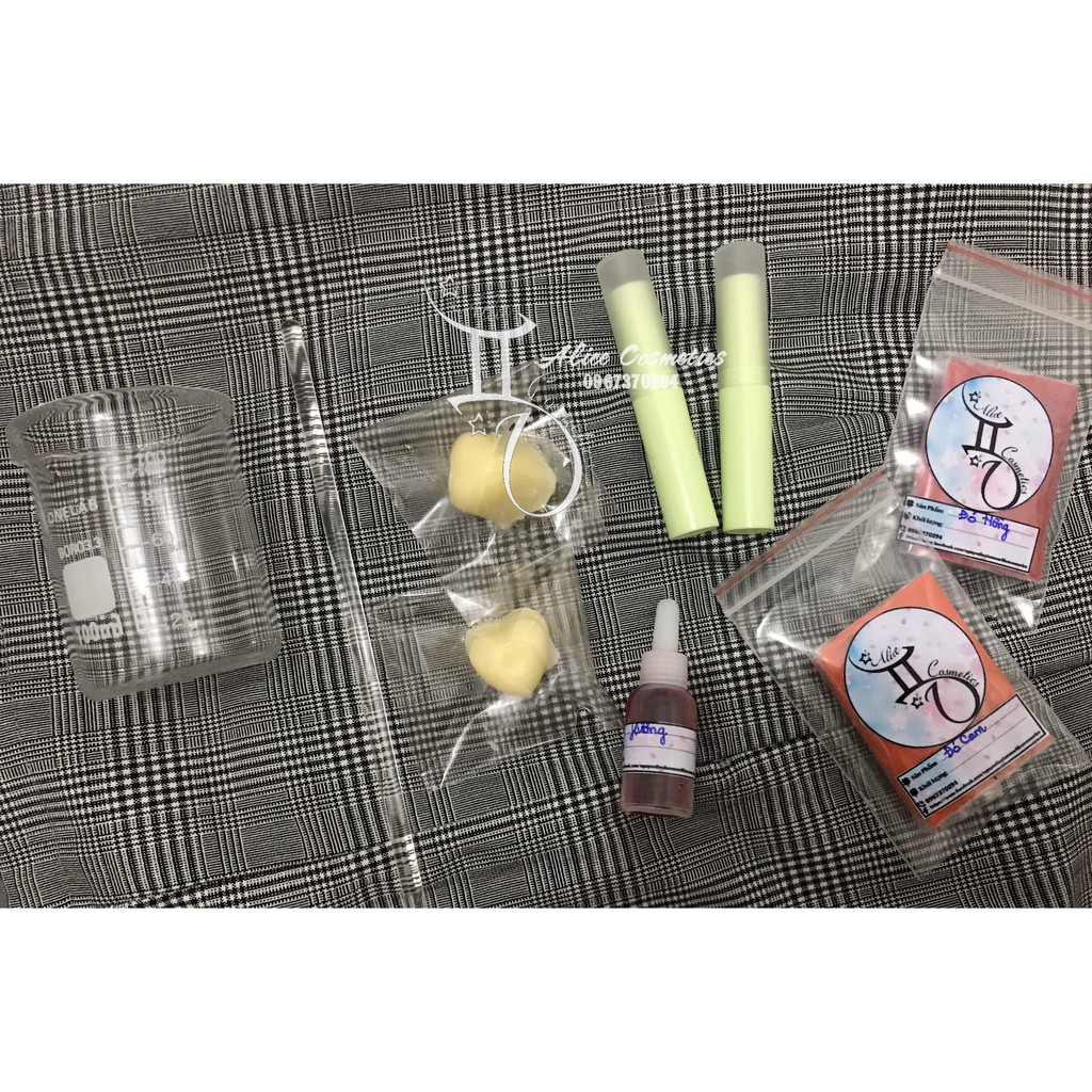 Bộ Kit làm 2 thỏi làm son handmade
