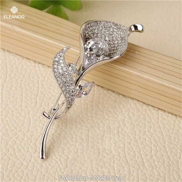 Ghim cài áo nữ Eleanor Accessories hình hoa đính đá phụ kiện thời trang 4829