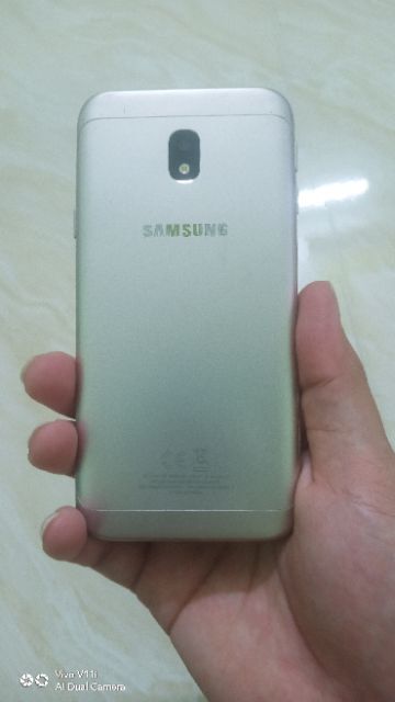 Điện thoại di động Samsung Galaxy J3 pro