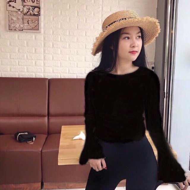 Áo len tay loe