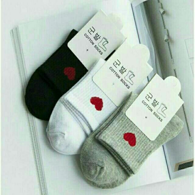 Combo 10 đôi tất tim loại 1.