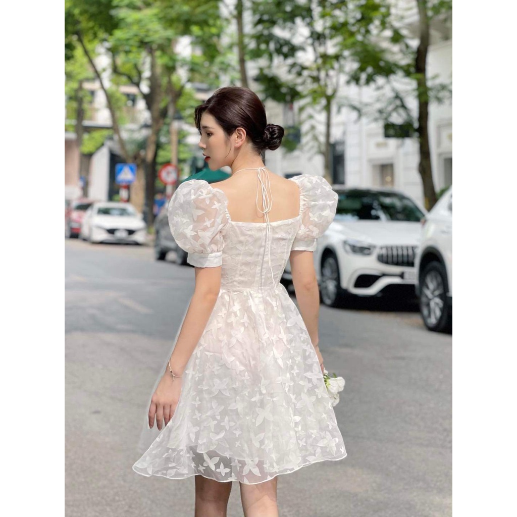 Đầm dự tiệc ren họa tiết cổ yếm tay phồng Chamy Dress