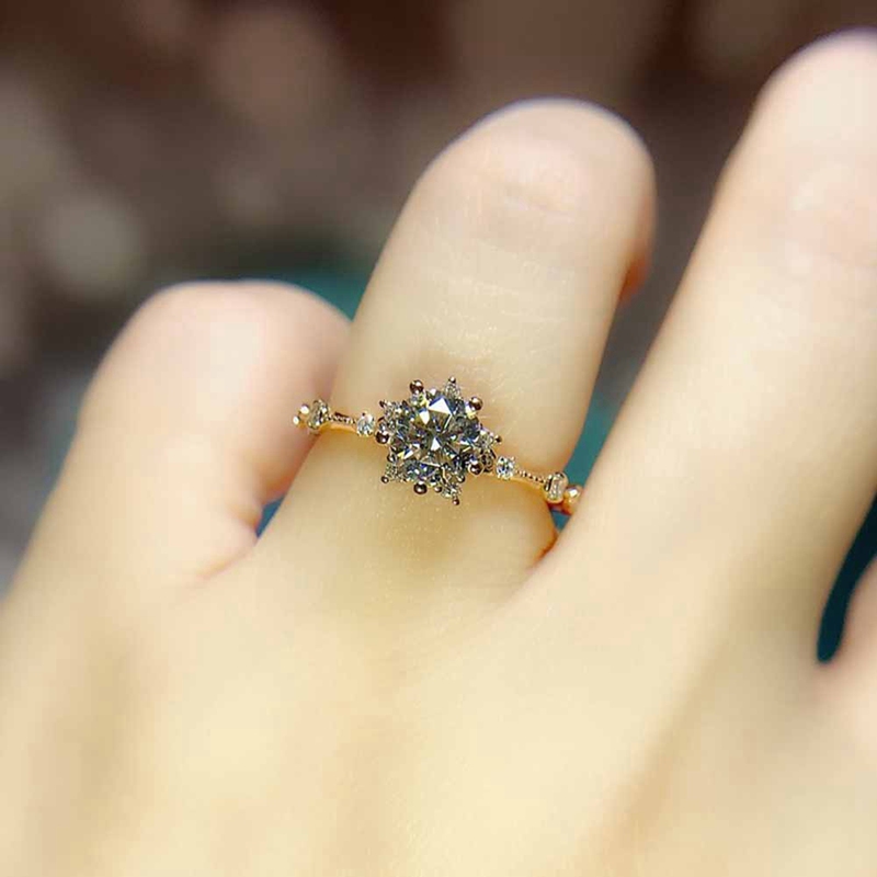 Nhẫn Ren Hở Mạ Bạch Kim 1 Carat Moissanite Vintage Với Pt950