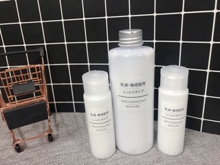 Sữa dưỡng Muji - Dòng Moisture