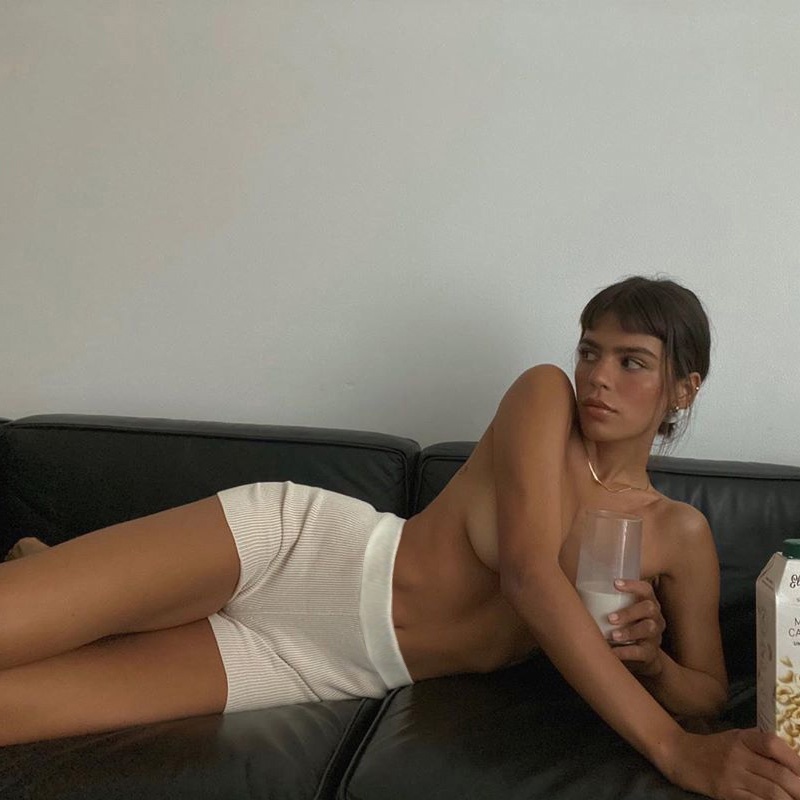 Quần Đùi Thời Trang Gợi Cảm Độc Đáo Cho Nữ