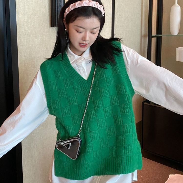 Áo Ghi Lê Dệt Kim Cho Nữ Sát Cổ Chữ V màu xanh lá Hàn Thời Trang cao cấp rộng mặc ngoài WT1100