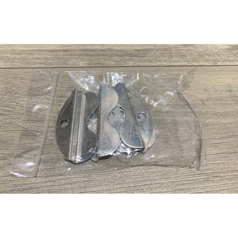 Bass Bướm Bắt Kính Thủy