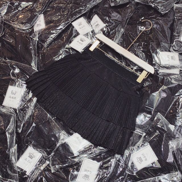 Chân váy nhũ 2 tầng hàng Quảng Châu | BigBuy360 - bigbuy360.vn