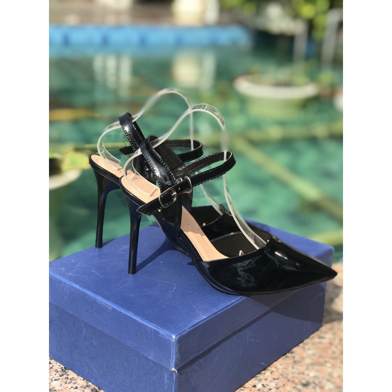 Sandal (sục) cao gót bít mũi gót nhọn cao 9p hai màu nude/đen [m1]
