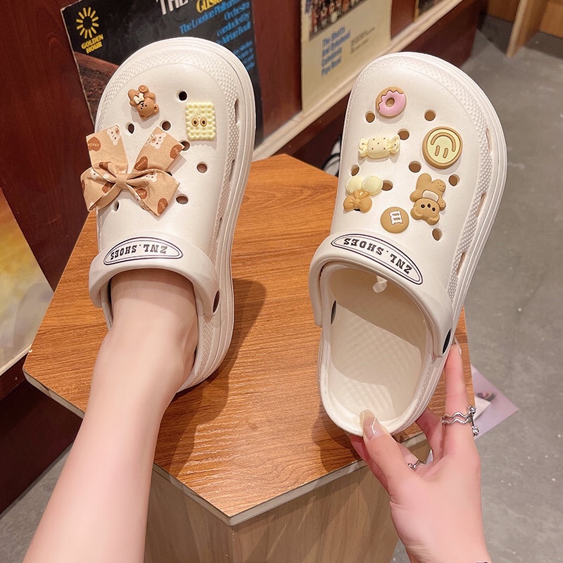Dép sục nữ đế cao ulzzang có sẵn siêu nhẹ êm kèm sticker - Dép bánh mì cross độn đế cute full size 35-40