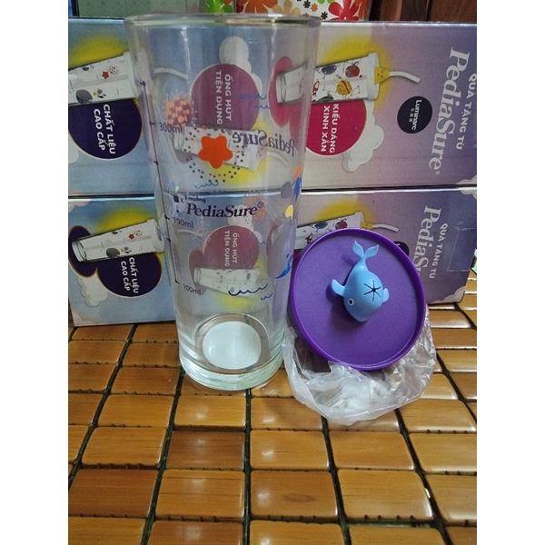 Ly thủy tinh luminarc.Quà km sữa pediasure mẫu ngẫu nhiên